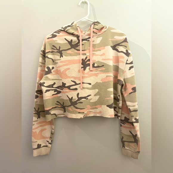 Medium camo cropped bluenotes hoodie. Good condition - Picture 1 of 3